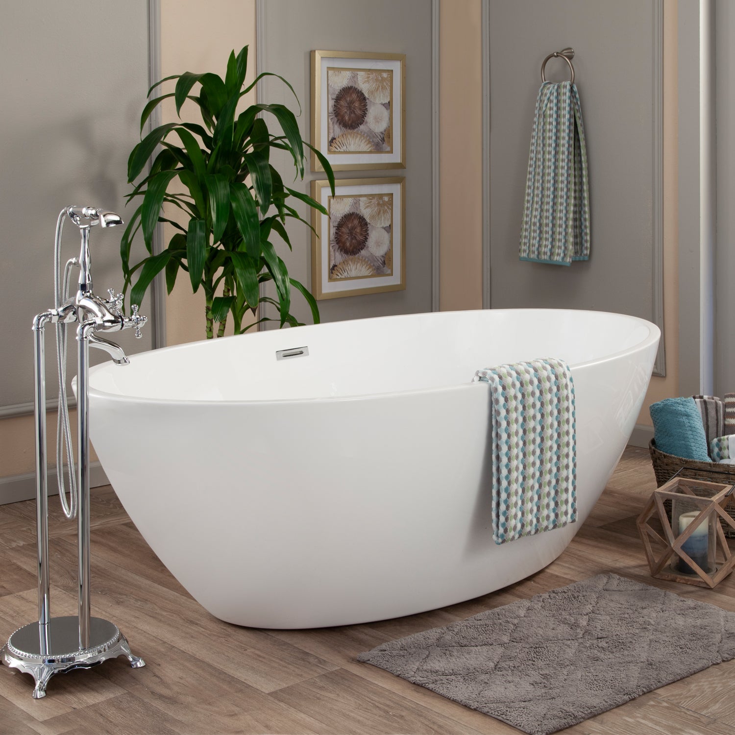 Contemporary Seamless Oval Design, a Deep, Spacious Tub by Altair
