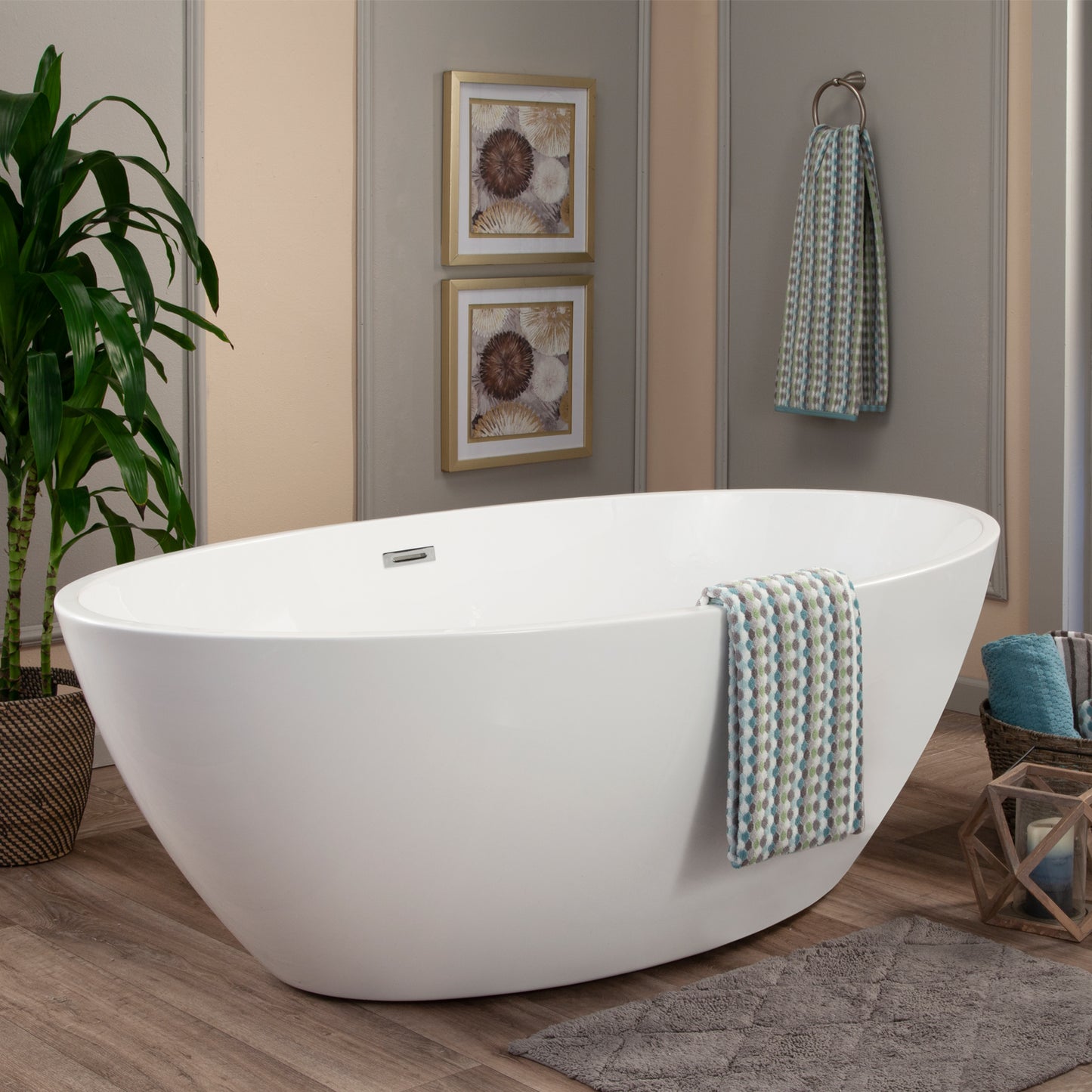 Contemporary Seamless Oval Design, a Deep, Spacious Tub by Altair