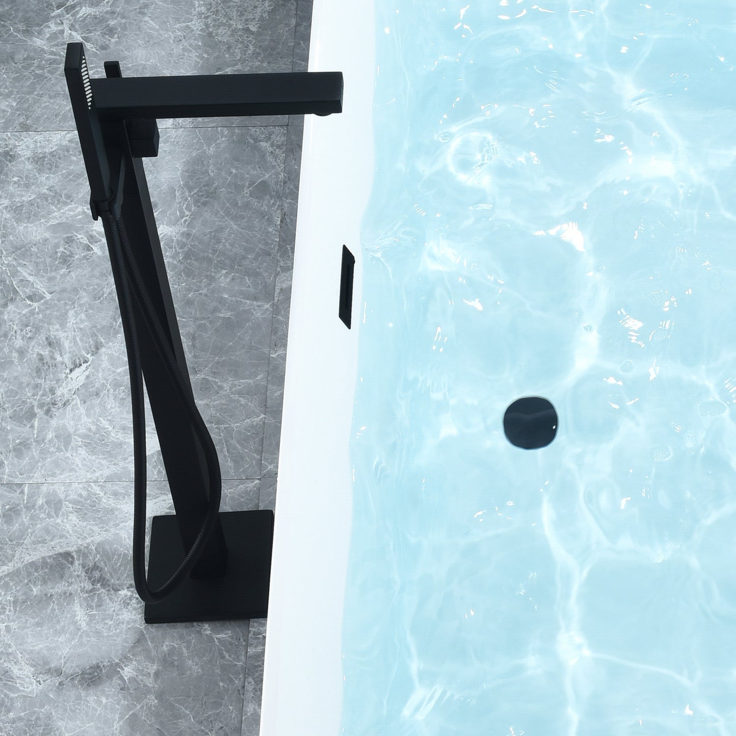 Create a New Relaxation Ritual with our stunning Freestanding Bathtub by Altair