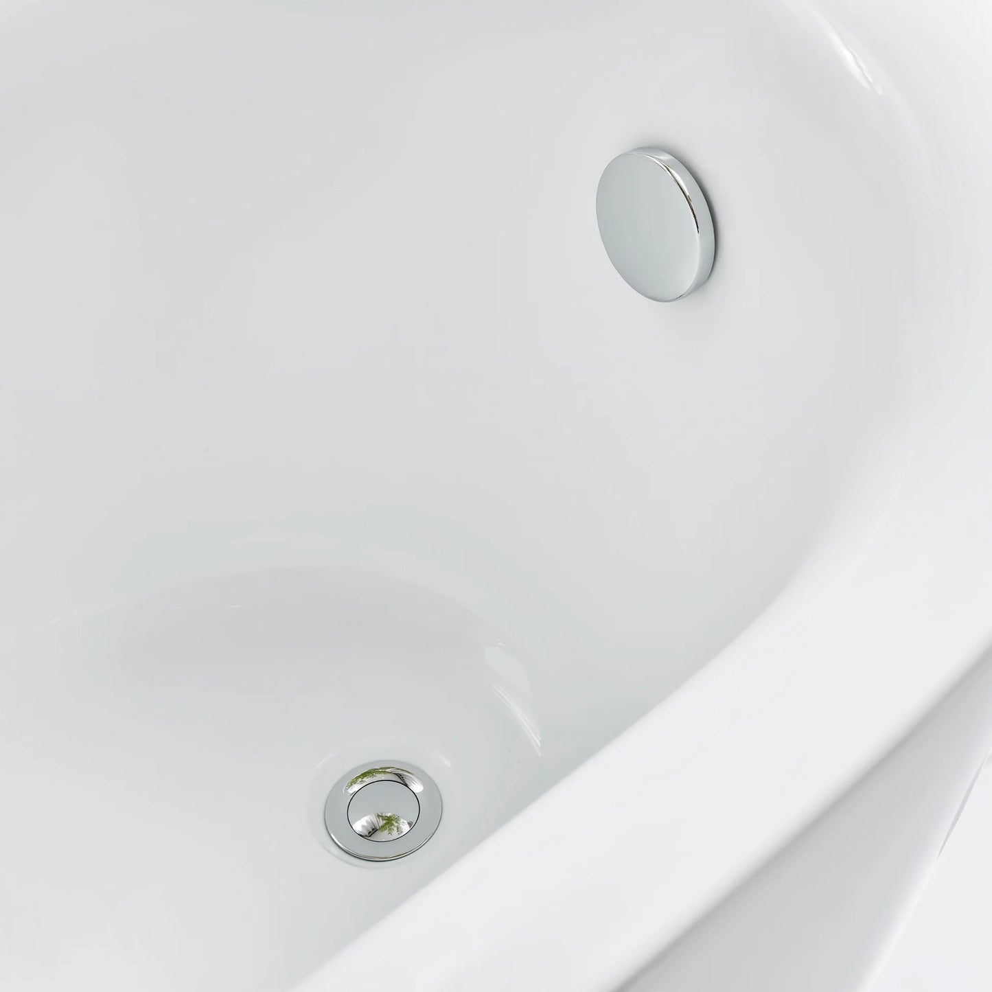 Flatbottom Freestanding Soaking Bathtub in White/Polished Chrome by Vanity Art