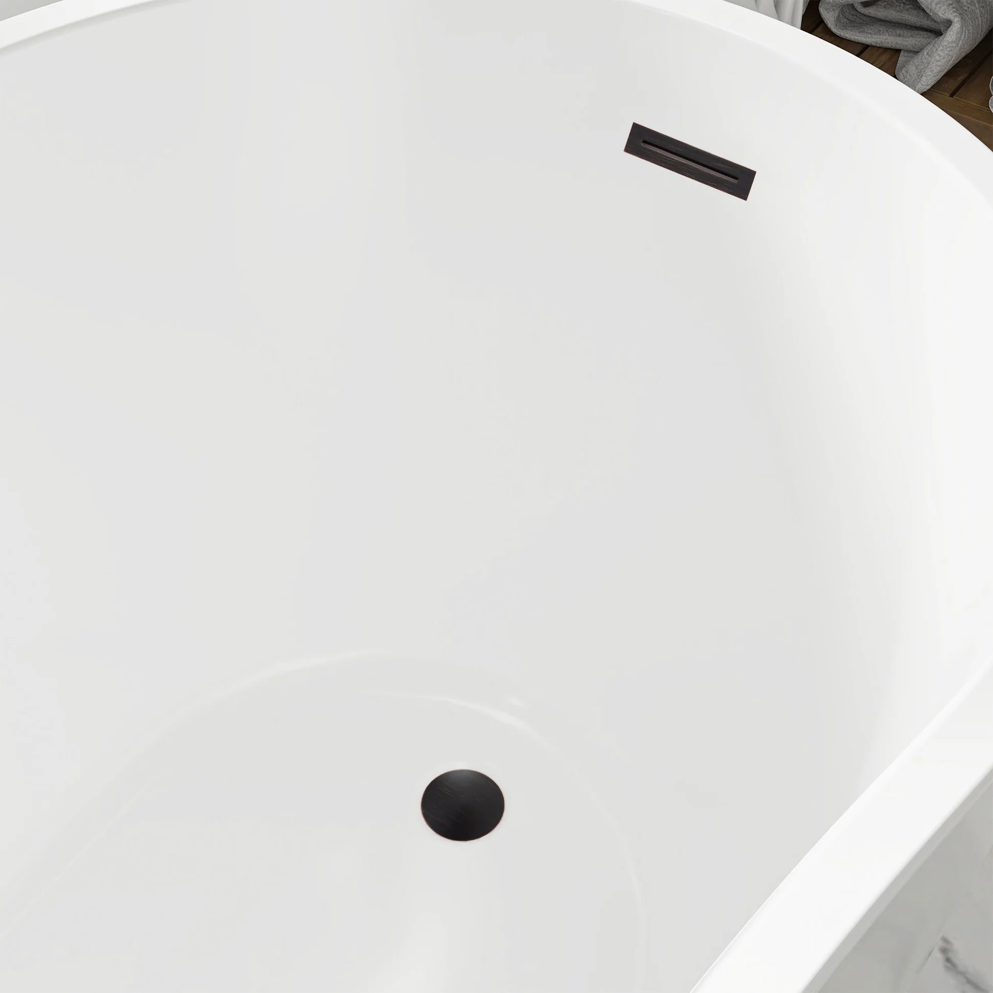 Flatbottom Freestanding Soaking Bathtub in White by Vanity Art