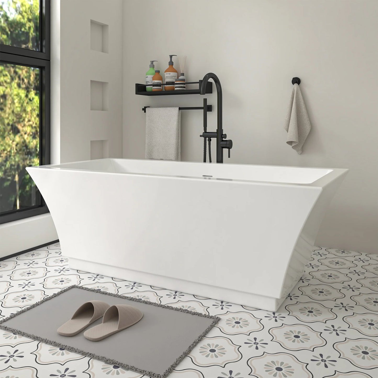 Freestanding Soaking Bathtub with Center Drain Strasbourg by Vanity Art