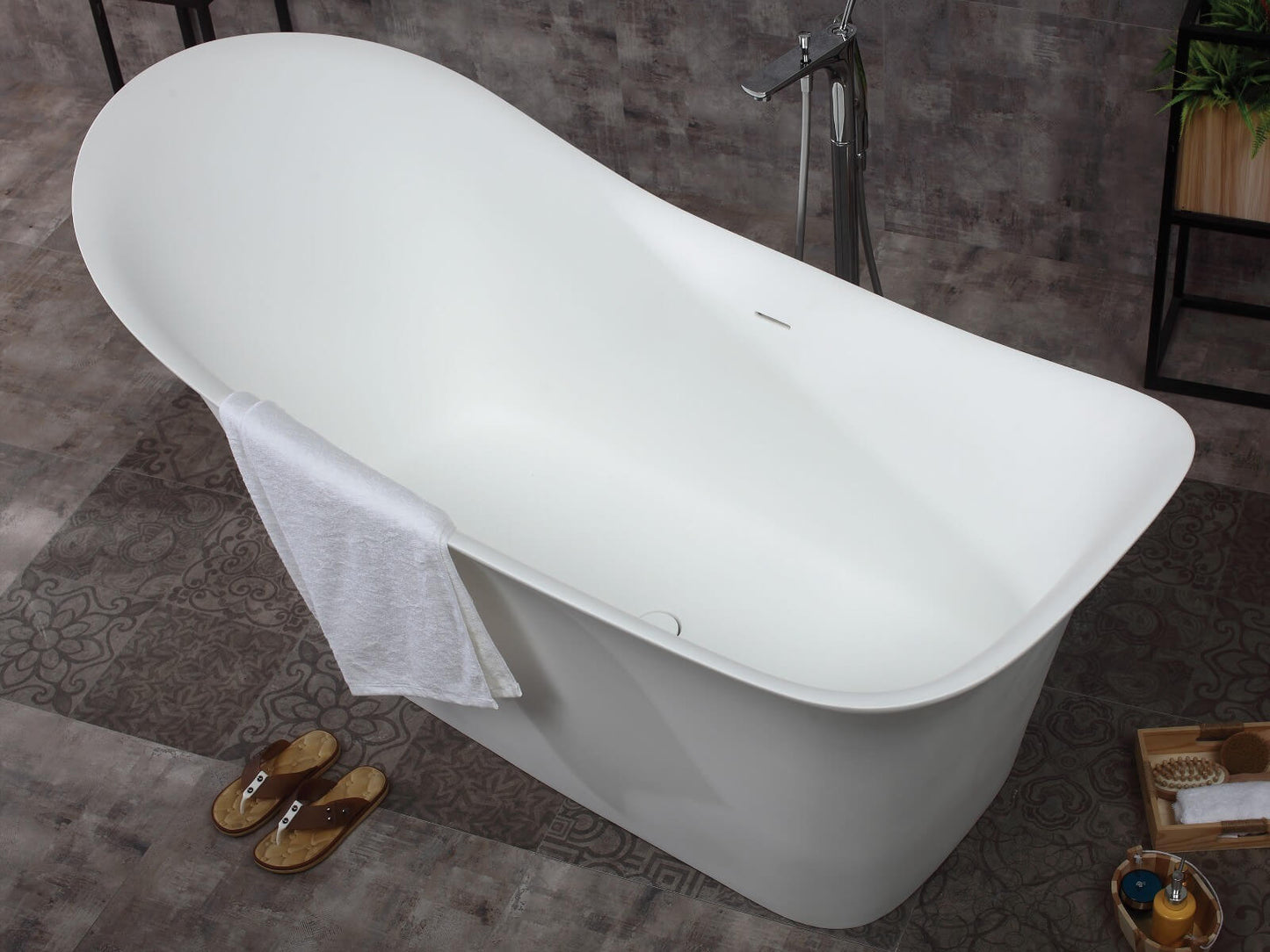 Soaking Slipper Bathtub Solid Surface by Alfi