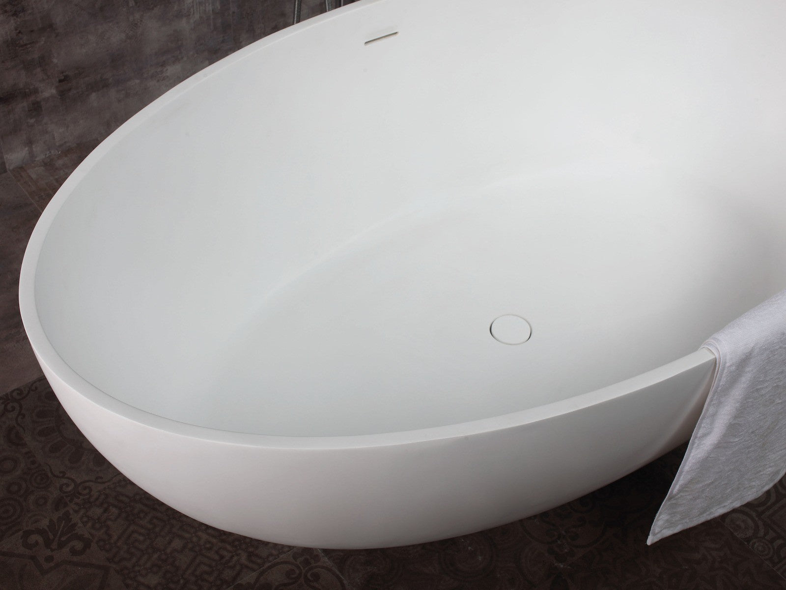 Oval Solid Surface Smooth Resin Soaking Bathtub by Alfi