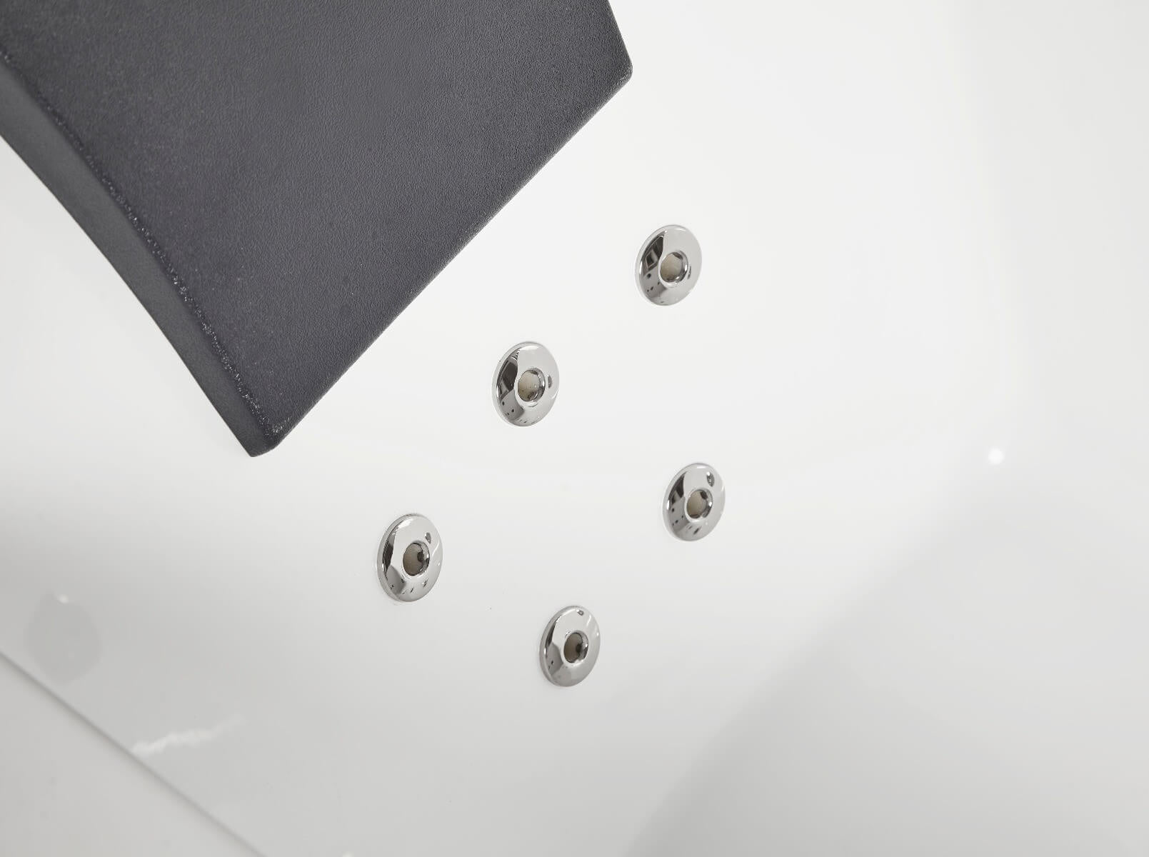 White Rectangular Whirlpool Tub with Fixtures by Eago
